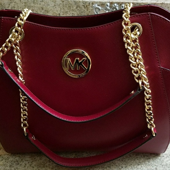Michael Kors - Picture 1 of 3